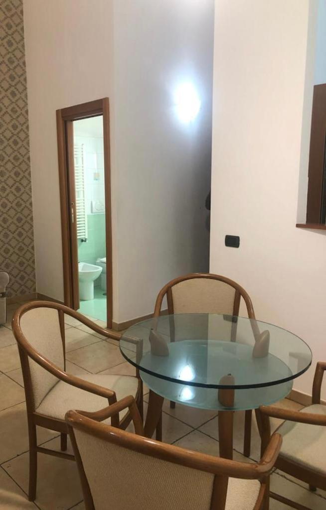 Mamo1 - Appartamento In Pieno Centro Citta Bari Exterior foto